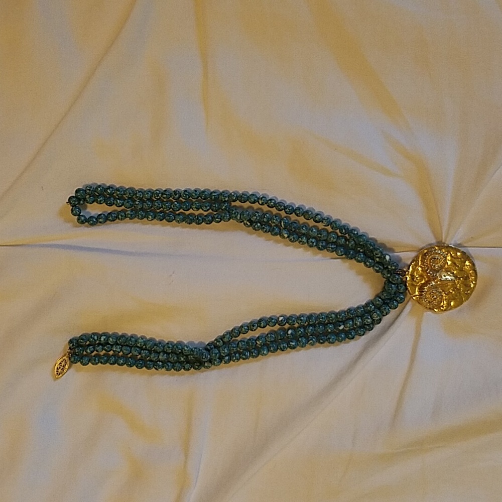 Erwin pearl Aries necklace